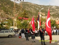 Kazanc da Cumhuriyet Bayram Kutland